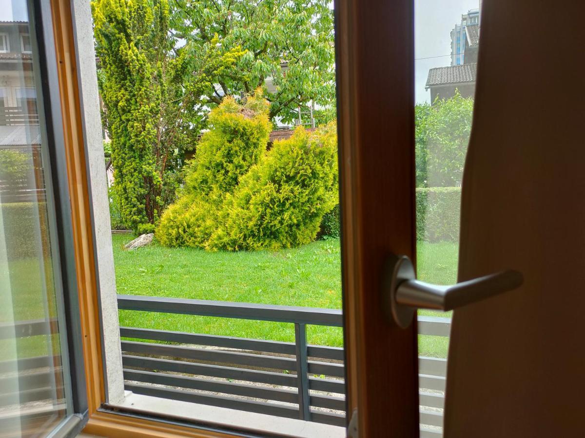 Rooms And Apartment Na Poljani Škofja Loka Екстериор снимка