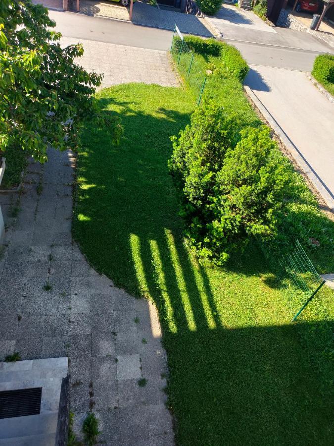 Rooms And Apartment Na Poljani Škofja Loka Екстериор снимка