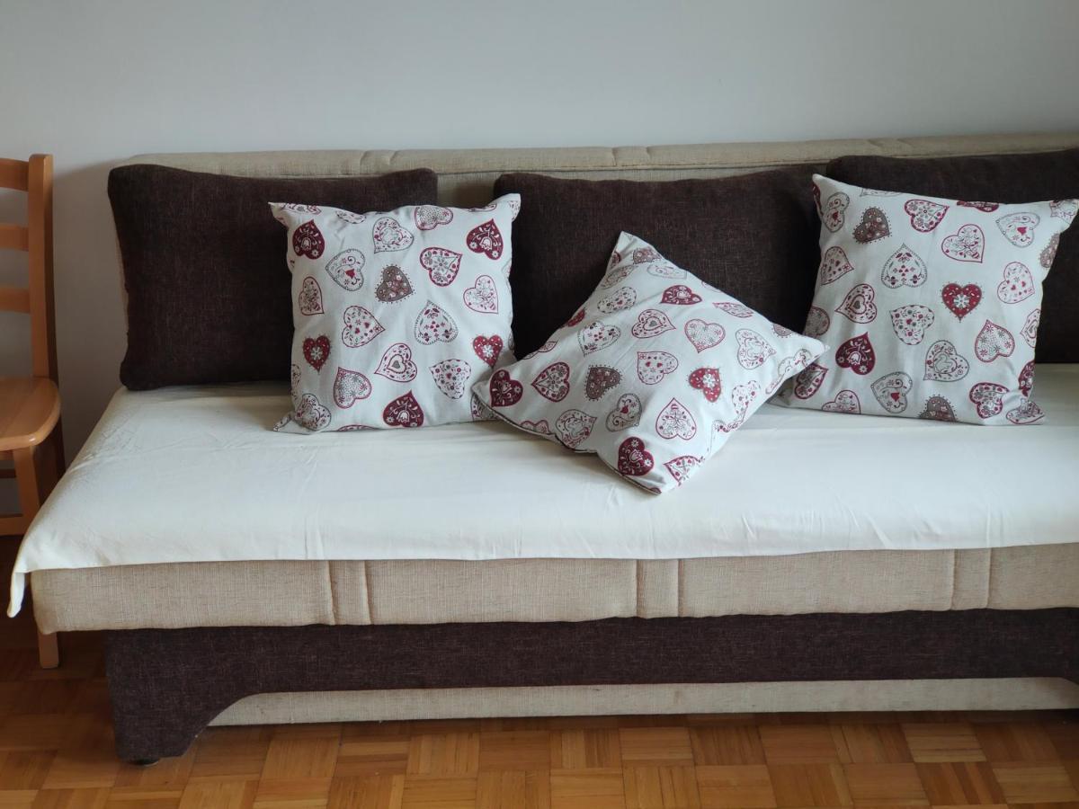 Rooms And Apartment Na Poljani Škofja Loka Екстериор снимка