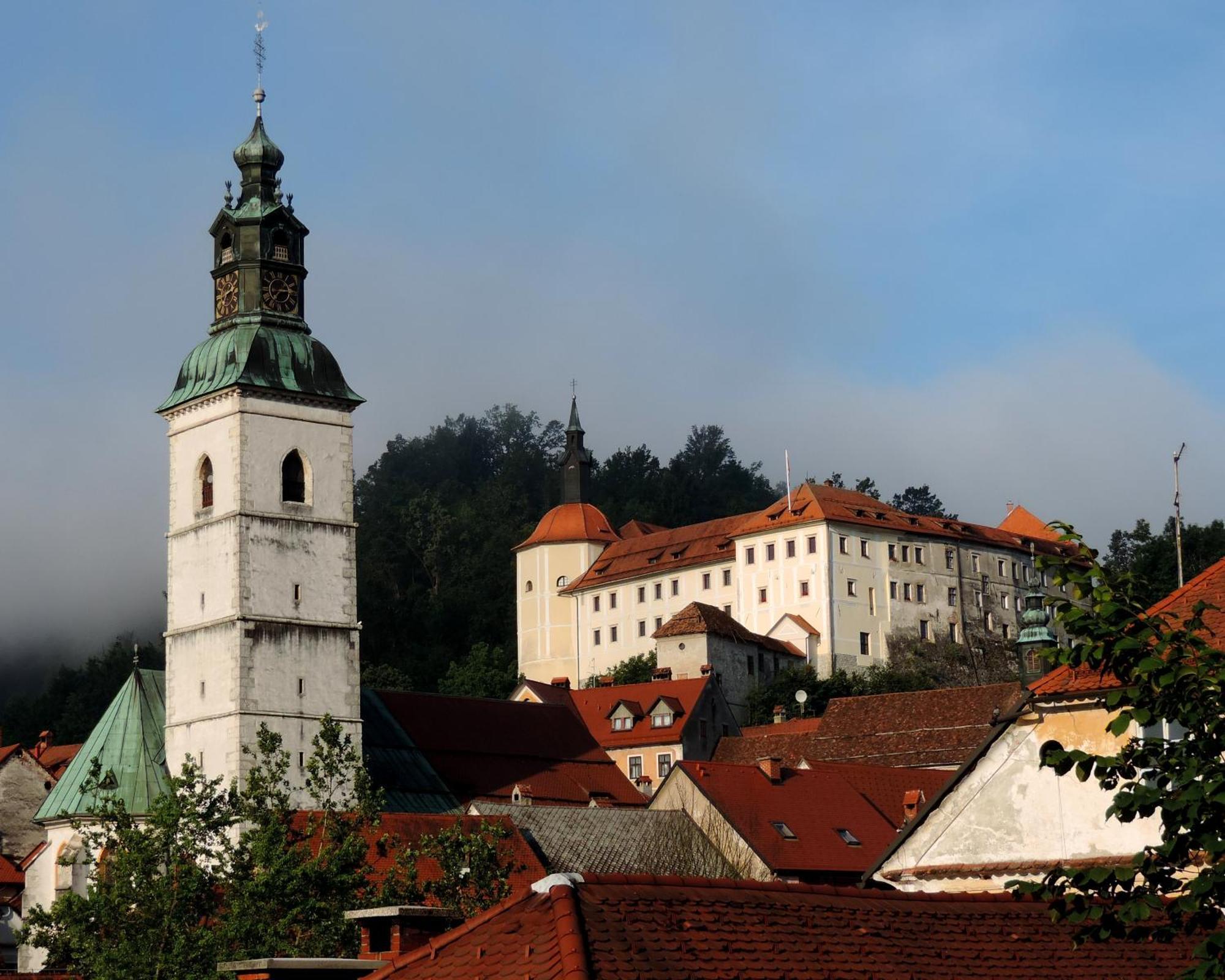 Rooms And Apartment Na Poljani Škofja Loka Екстериор снимка